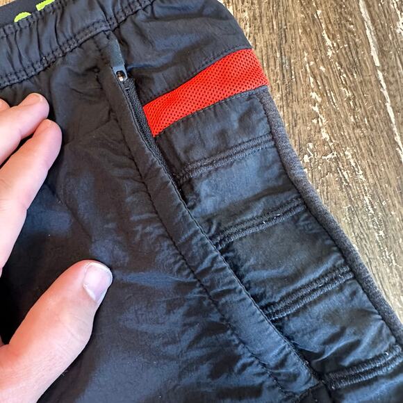 Men’s Nike Sports Tank Top & Sweatpant Joggers 2-Piece Set, L (Tank) M (Pants) - Picture 11 of 16